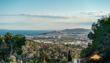 Resa Estates luxury vila Can Furnet modern Villa moderna views.jpg